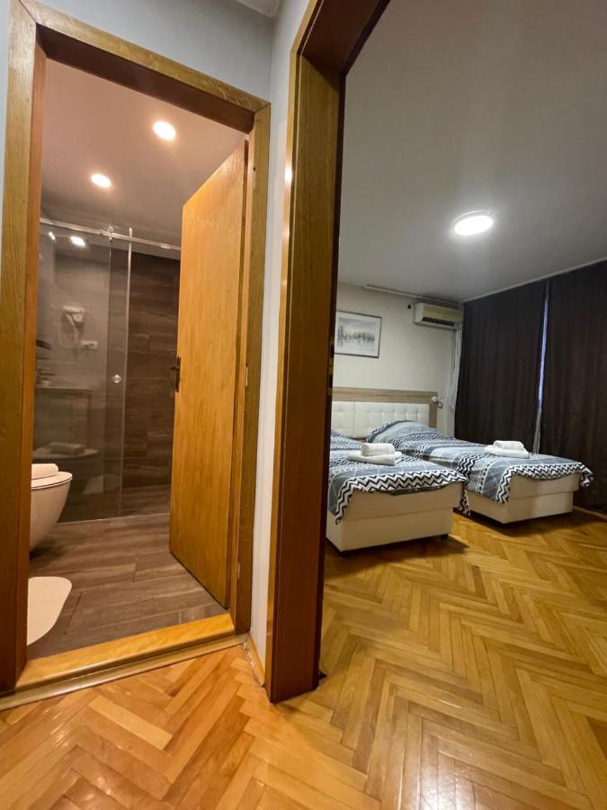 Leo Apartamento Ni Exterior foto