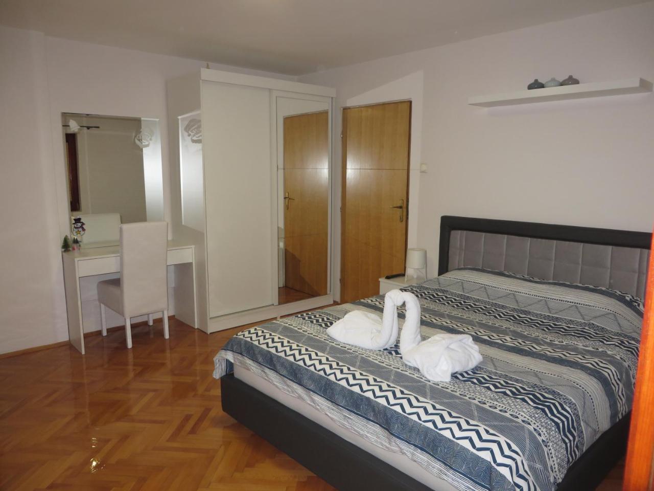 Leo Apartamento Ni Exterior foto